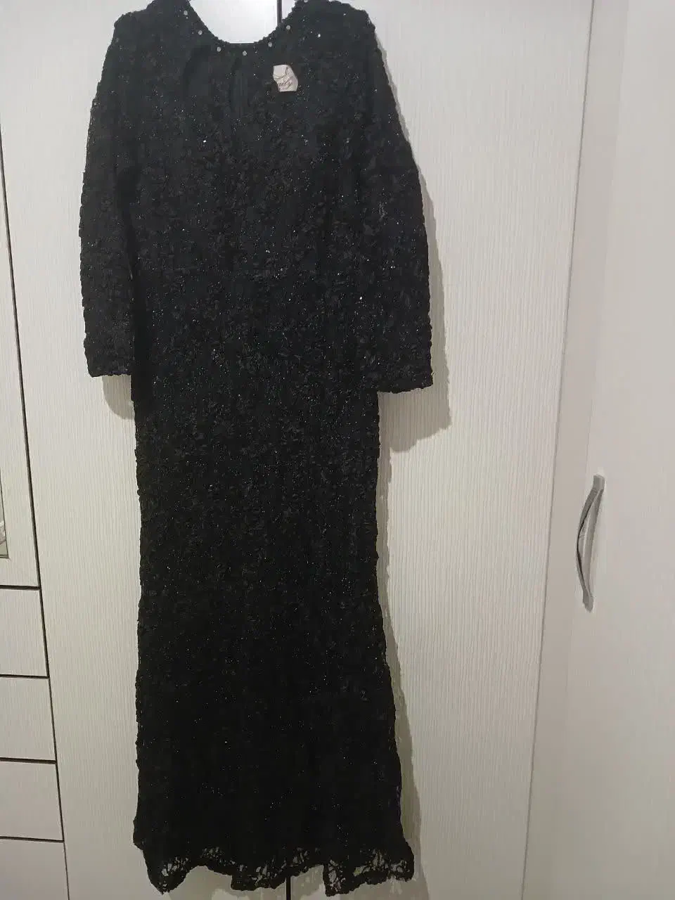 لباس مجلسی|کفش و لباس بچه|شیروان (خراسان), |دیوار