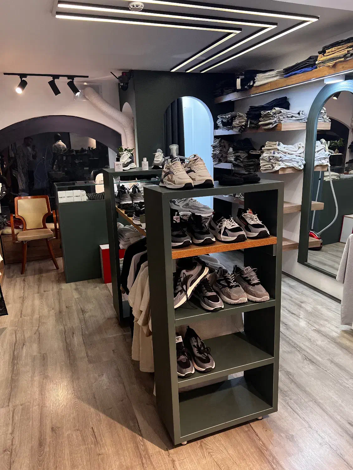 دکور مغازه|لباس|تهران, امانیه|دیوار