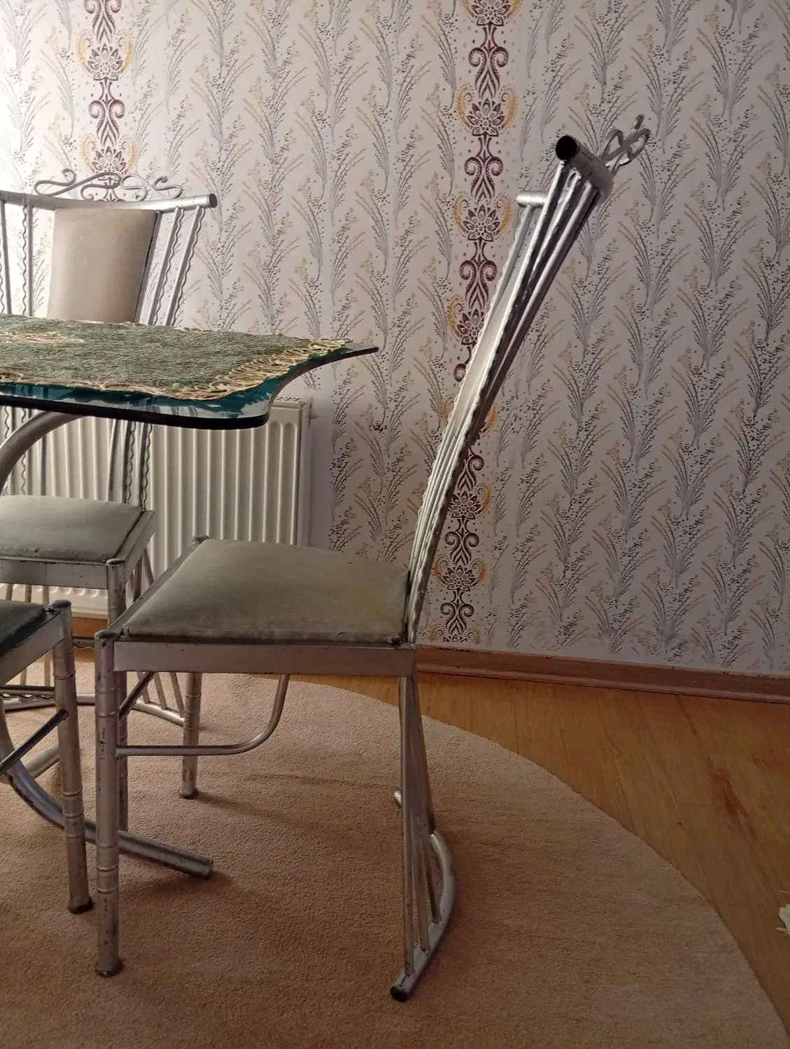 میز غذاخوری|میز و صندلی غذاخوری|سرعین, |دیوار