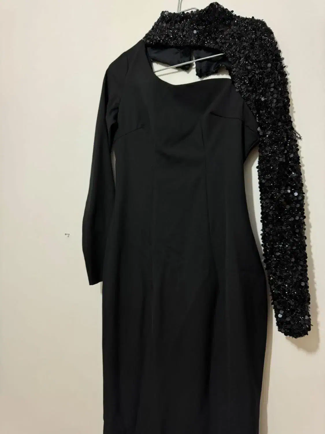 لباس مجلسی|لباس|تهران, نیروی هوایی (پیروزی)|دیوار