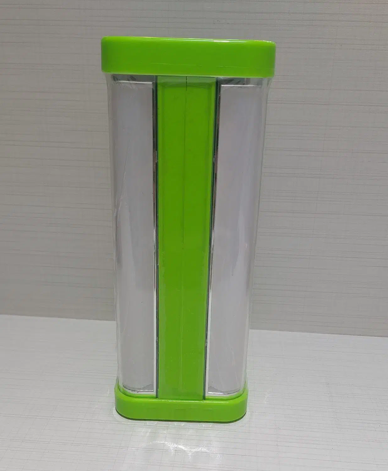 چراغ شارژی ۳۰۰ وات با پنل شارژ نور محیط و خورشیدی|کوهنوردی و کمپینگ|رشت, گلباغ نماز|دیوار