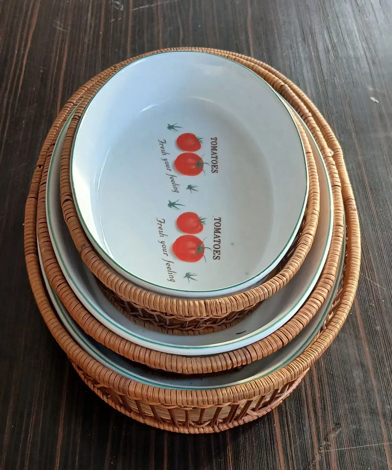 ظروفهای گوجه ای بسیار زیبا|ظروف سرو و پذیرایی|اردبیل, |دیوار