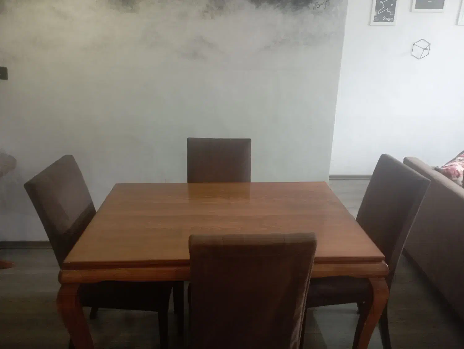 میزناهارخوری به همراه یک دست مبل هفت نفره|مبلمان خانگی و میز عسلی|بجنورد, |دیوار