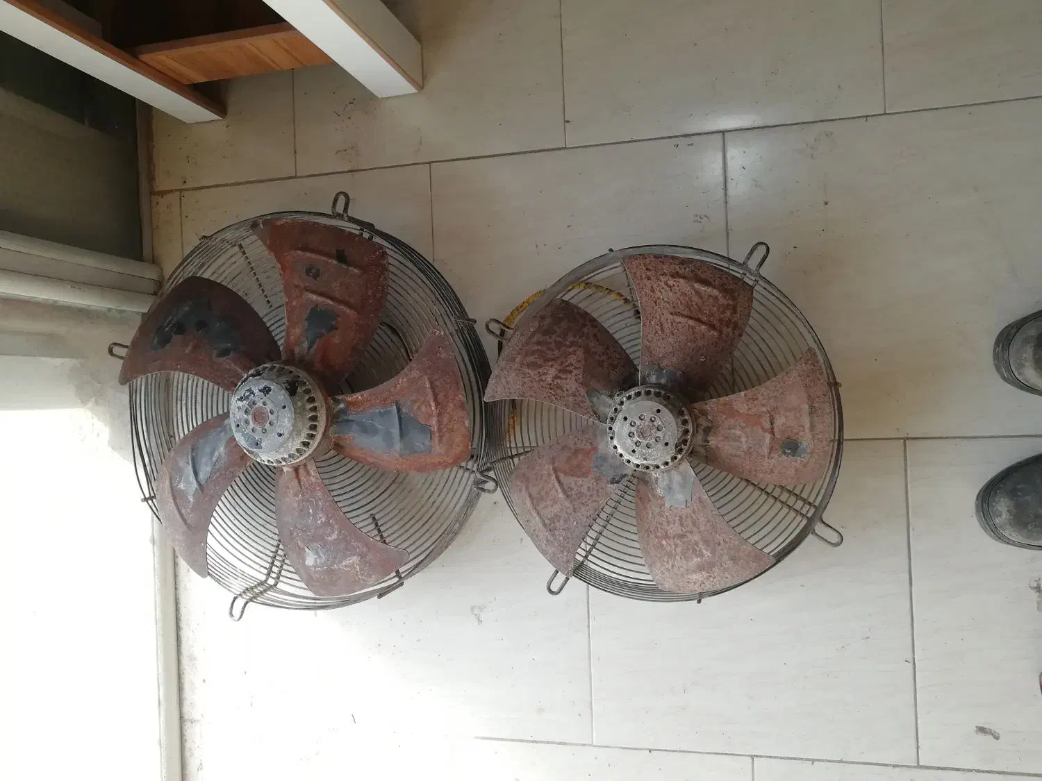 فن سرد خانه|پنکه و تصفیهکنندهٔ هوا|بندر گناوه, |دیوار