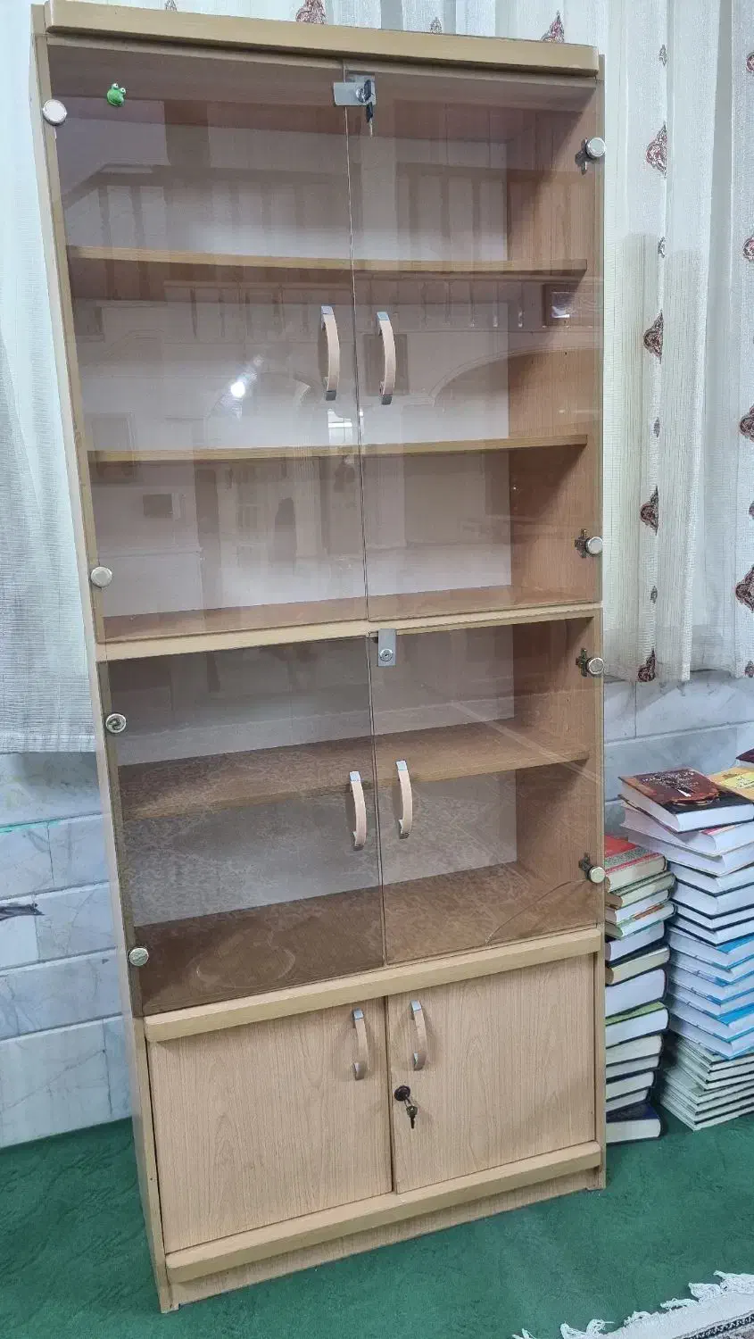 کتابخانه بزرگ‌ ۵طبقه  چوبی درب شیشه ای زیبا|کتابخانه، شلف، قفسه‌های دیواری|قم, هنرستان|دیوار