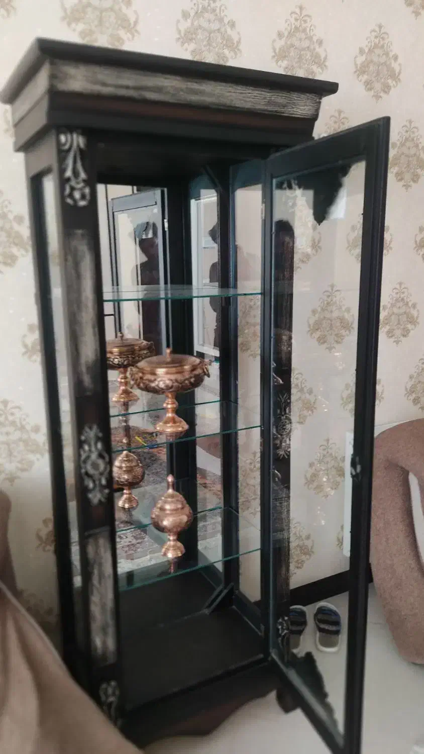 بوفه و میزتلویزیون ایستاده درحدنو|بوفه، ویترین، کنسول|یزد, |دیوار