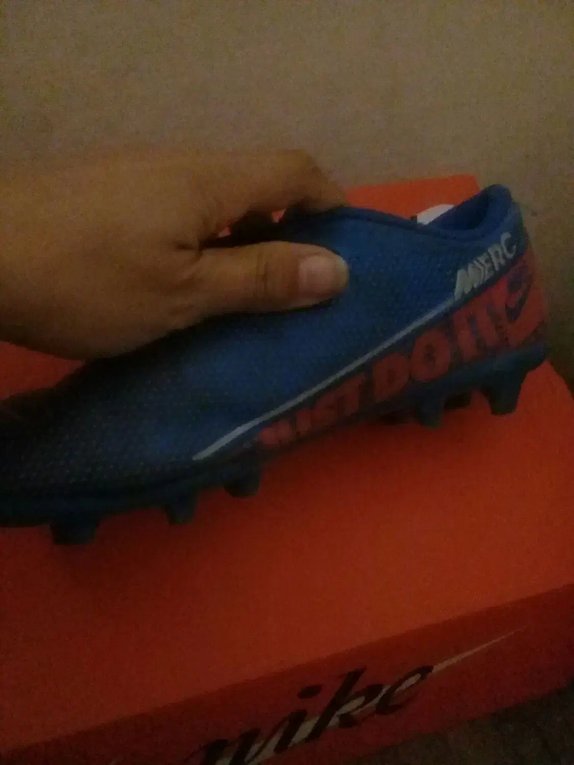 کتونی فوتبال استوک دار|تجهیزات ورزشی|کرج, شهرک فهمیده|دیوار