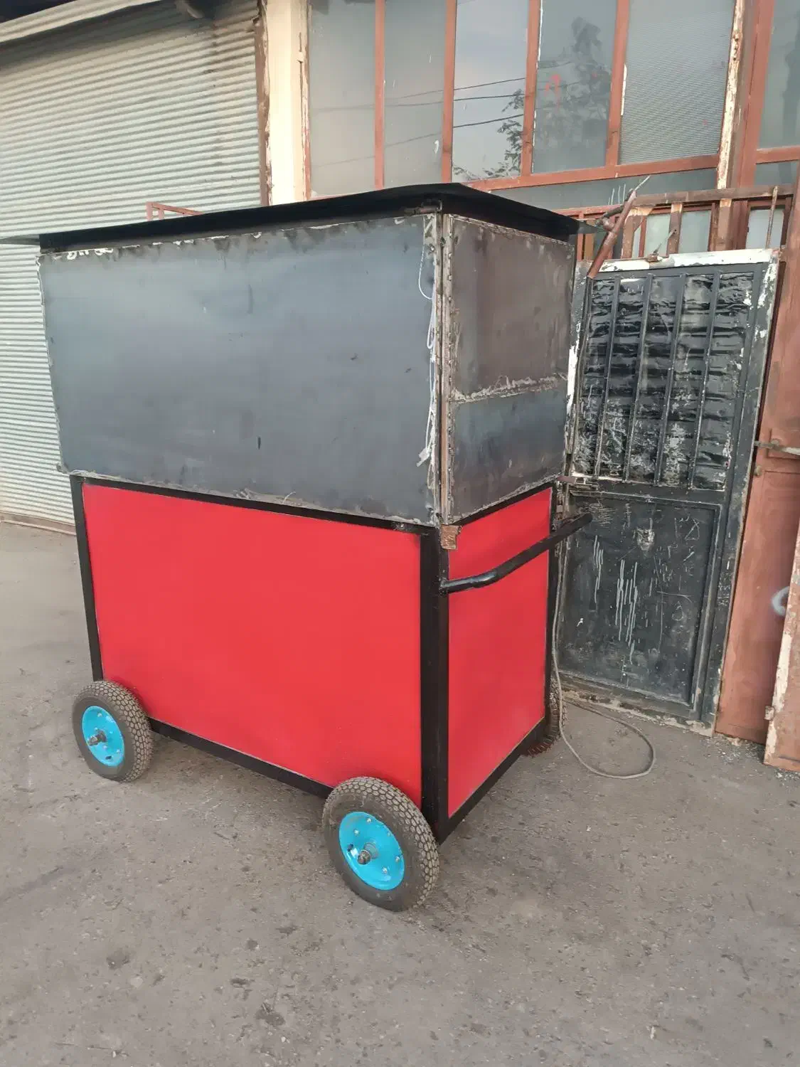 دکه سیار برای کاسبی|فروشگاه و مغازه|دهگلان, |دیوار