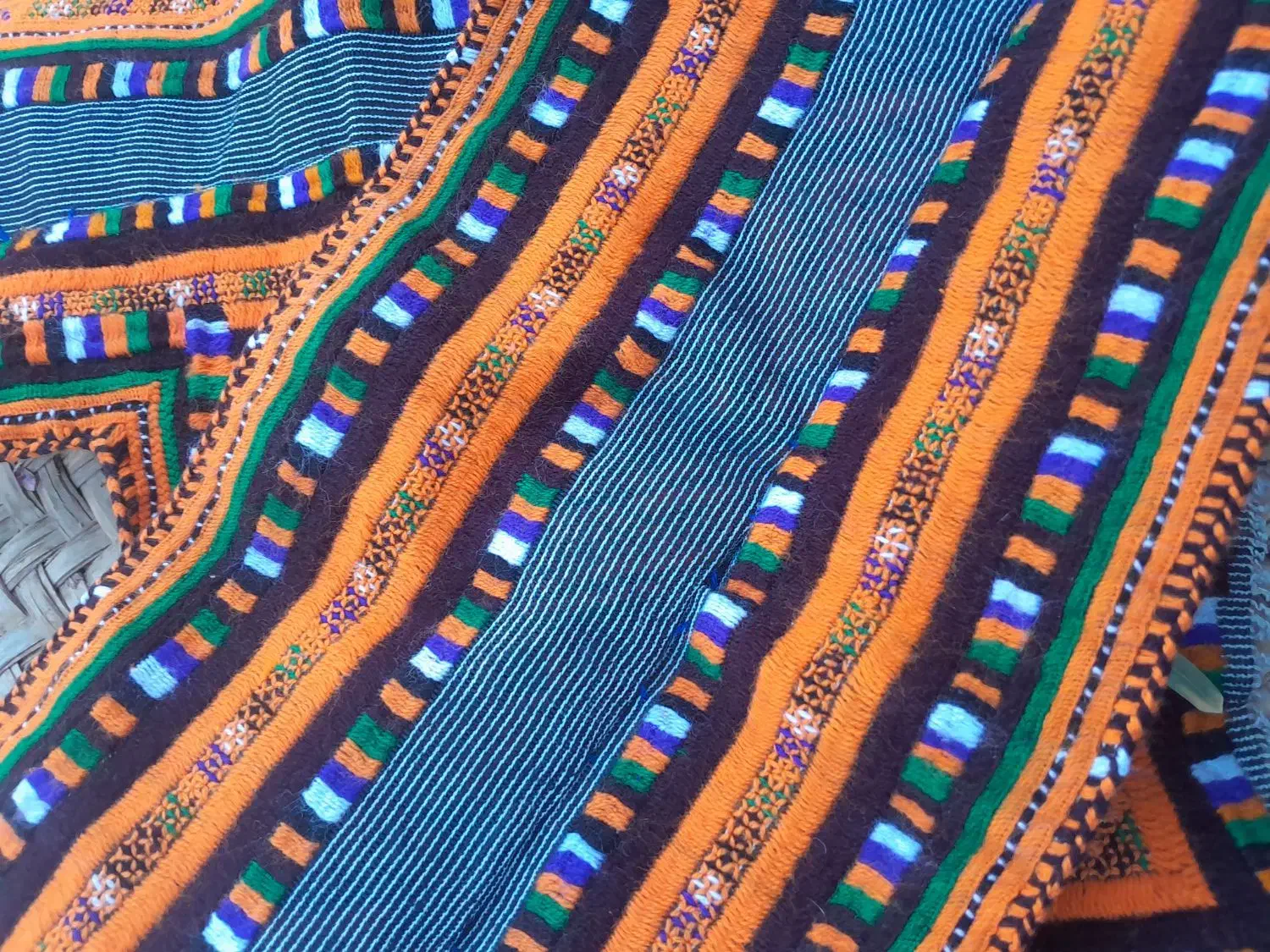 زیاستین بلوچی|لباس|ایرانشهر, |دیوار