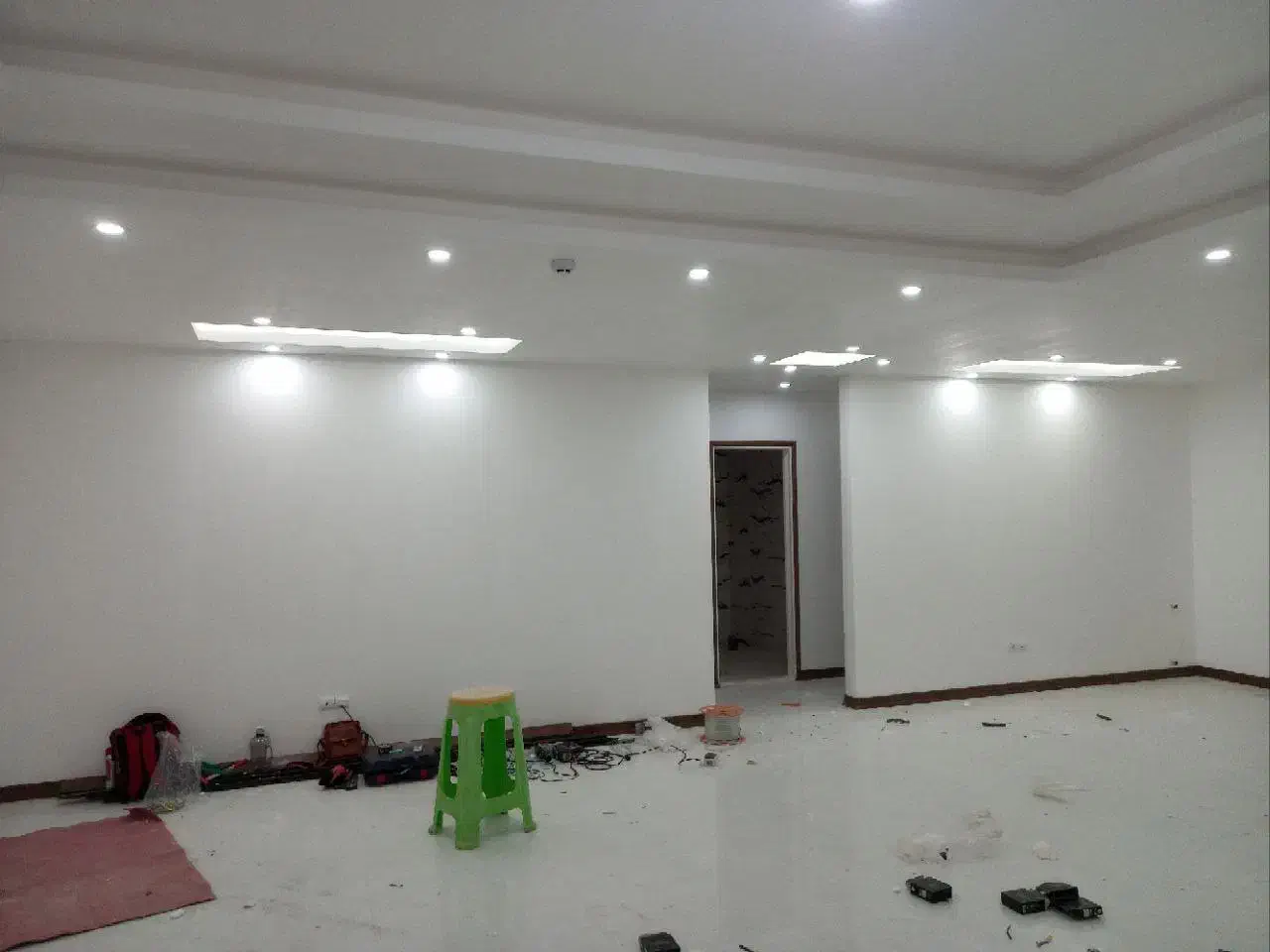 برق برقکار برق کار برقکشی نصب و رفع ایراد|خدمات پیشه و مهارت|گرگان, |دیوار