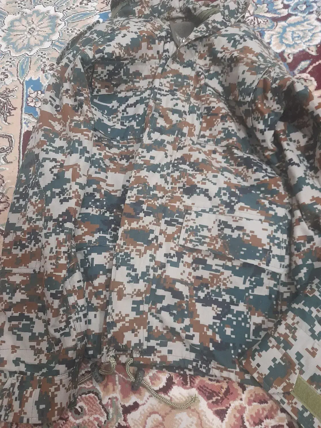 کاپشن اورکت|لباس|خرمشهر, |دیوار