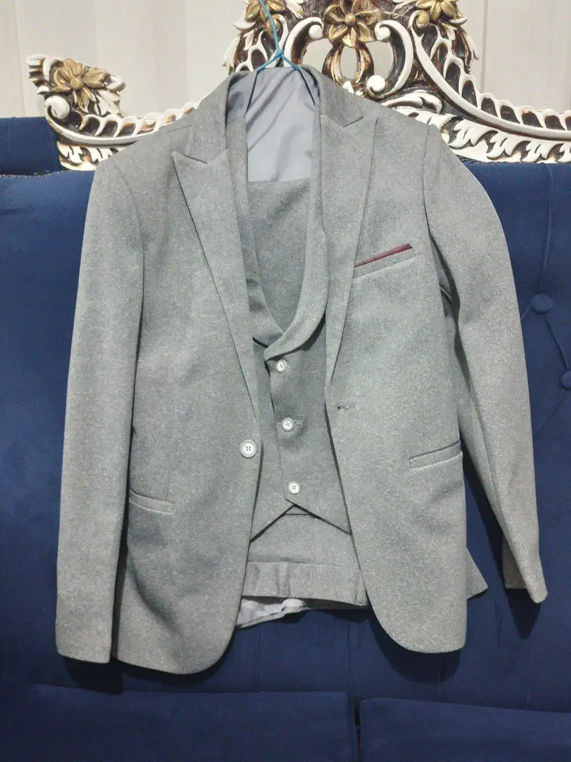 کت شلوار|لباس|رزن, |دیوار