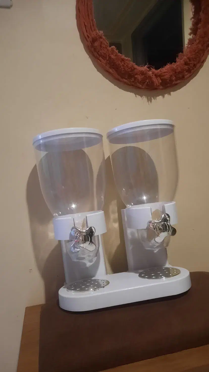 لوازم خانگی|ظروف نگهدارنده، پلاستیکی، یک‌بارمصرف|اصفهان, باغ دریاچه|دیوار