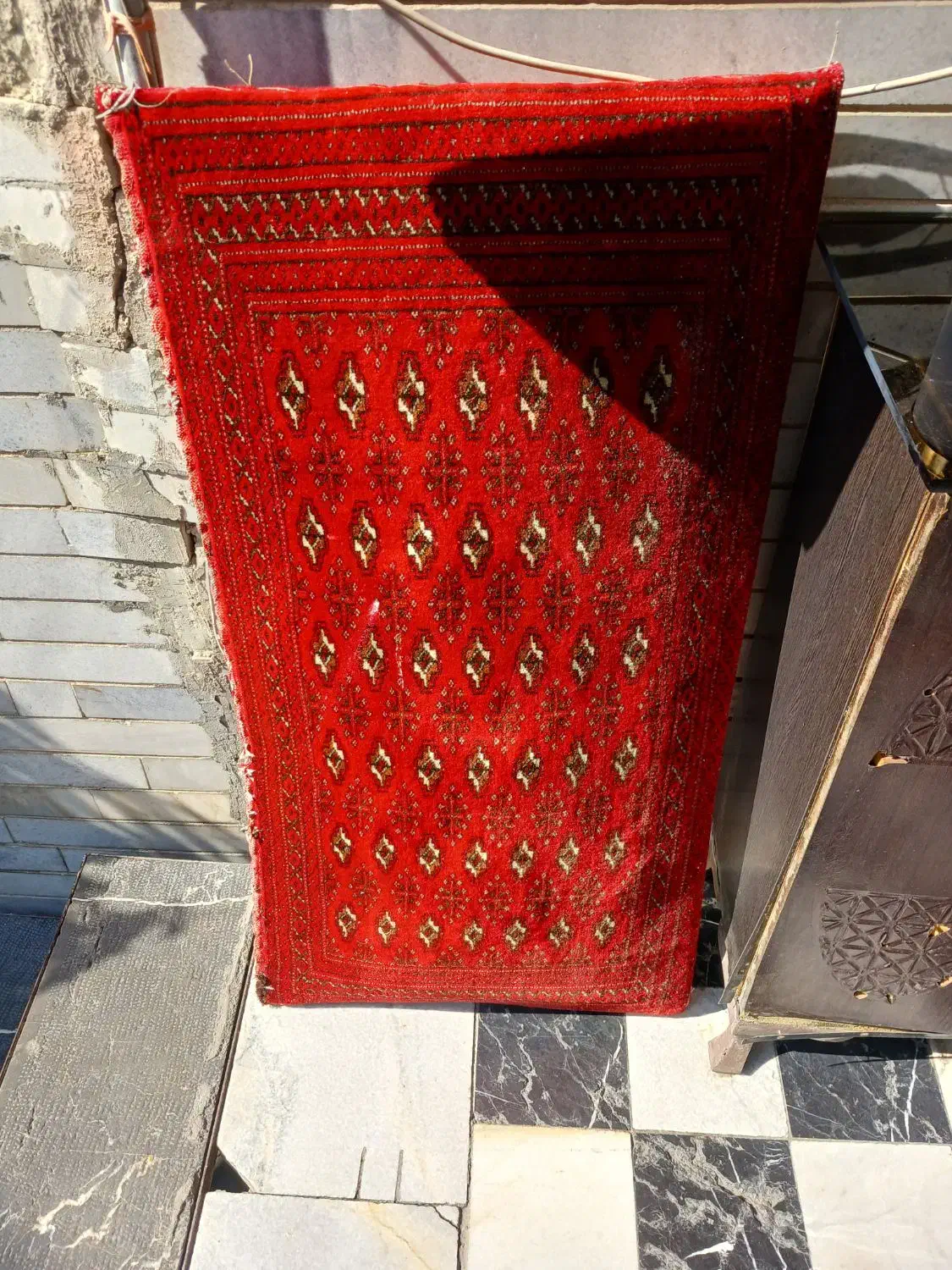 پشتی دستی|پشتی|ری, علایین|دیوار