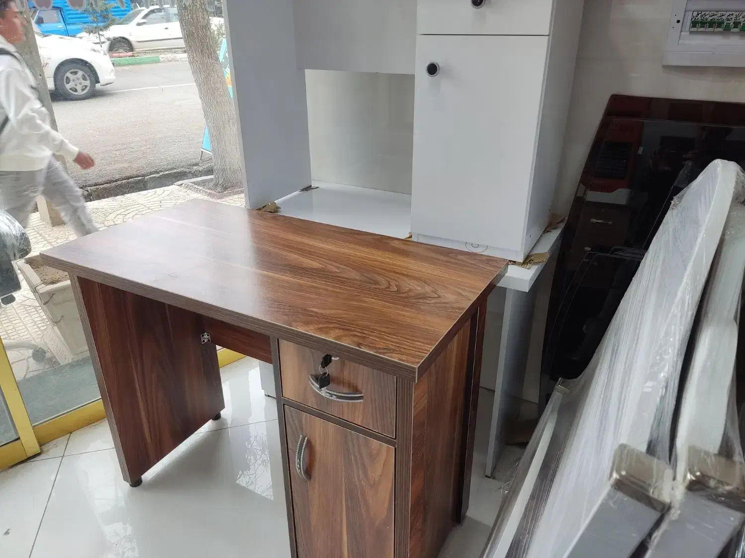 میز یک متری ، میز تحریر ، میز کار|میز تحریر و کامپیوتر|سراب, |دیوار