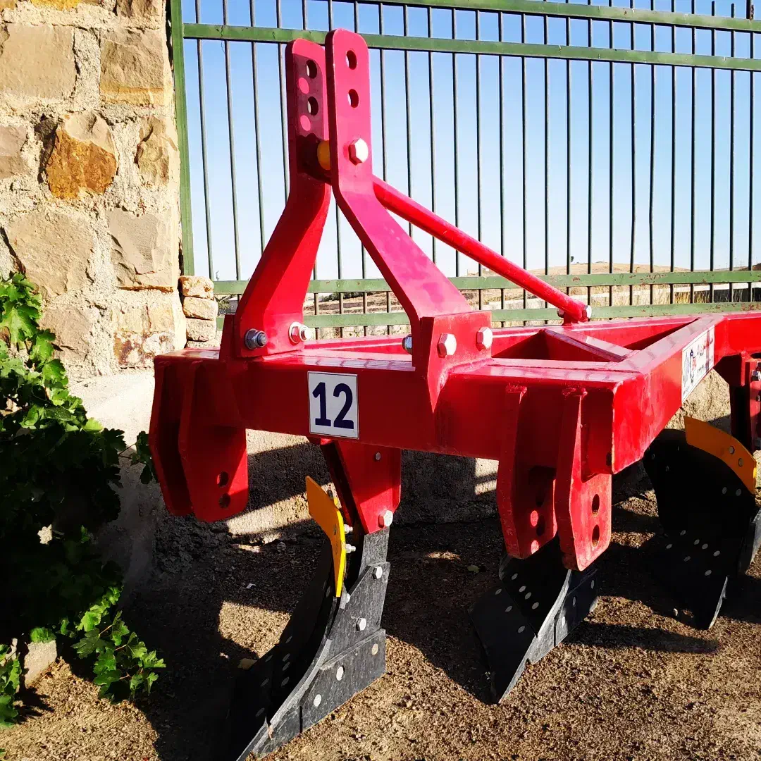 گاو اهن ۳ خیش قطعات اهنگری محمد زاده و مدل ارکا|ماشینآلات صنعتی|آبگرم, |دیوار