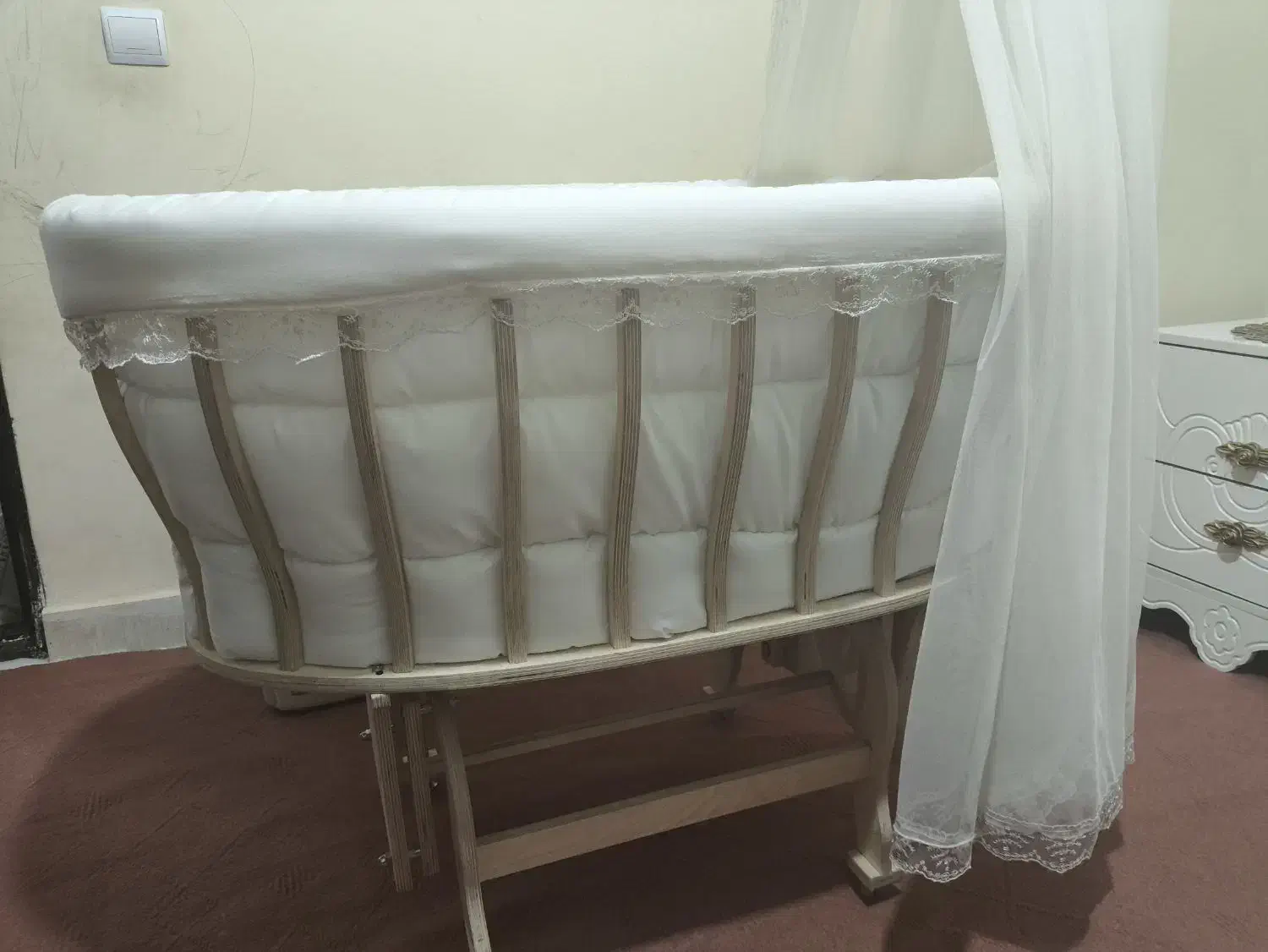 تخت خواب نوزاد|تخت و صندلی بچه|بانه, |دیوار