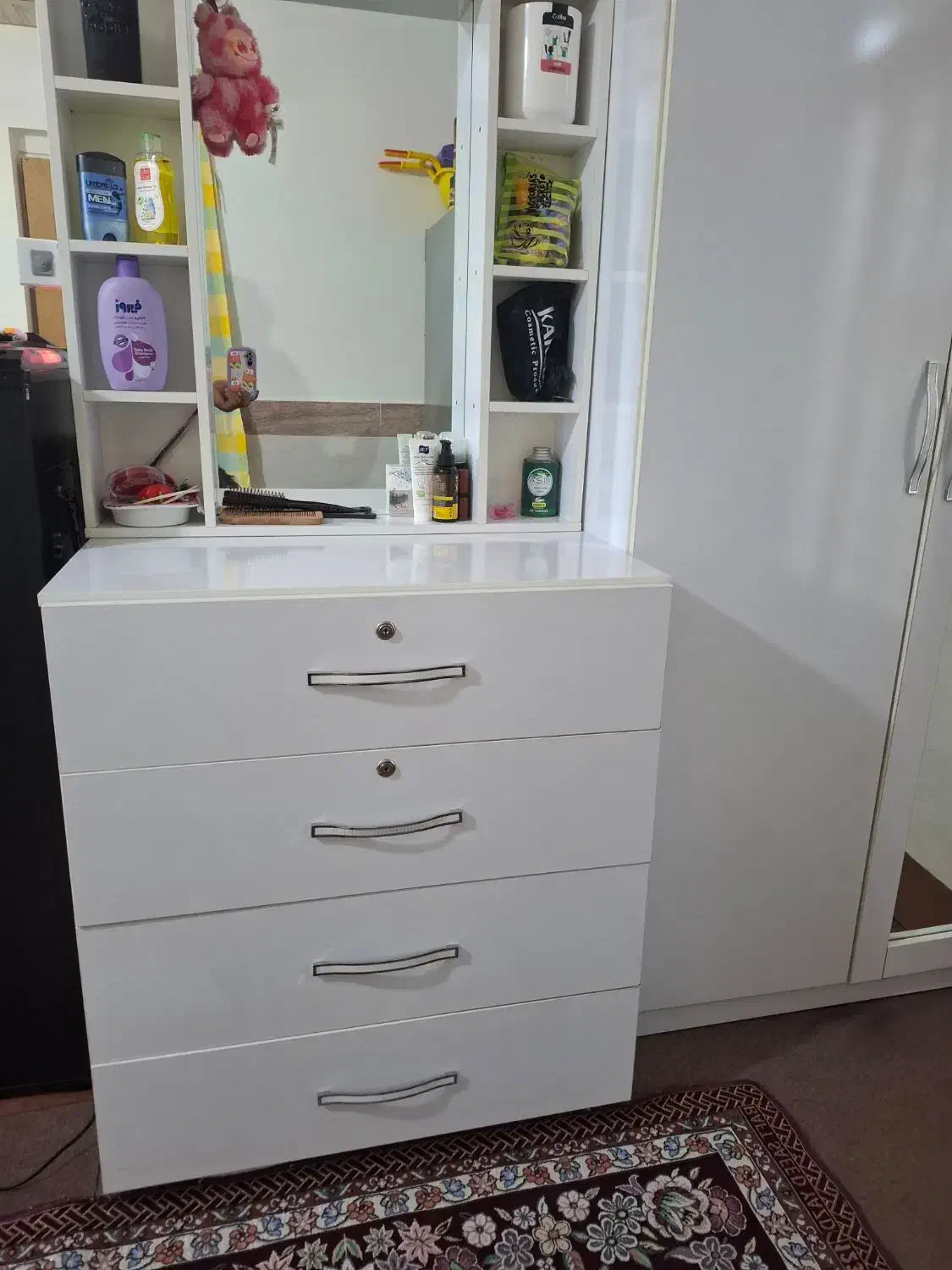 میز آرایش 4 کشویی درحد|مبلمان خانگی و میز عسلی|گنبد کاووس, |دیوار