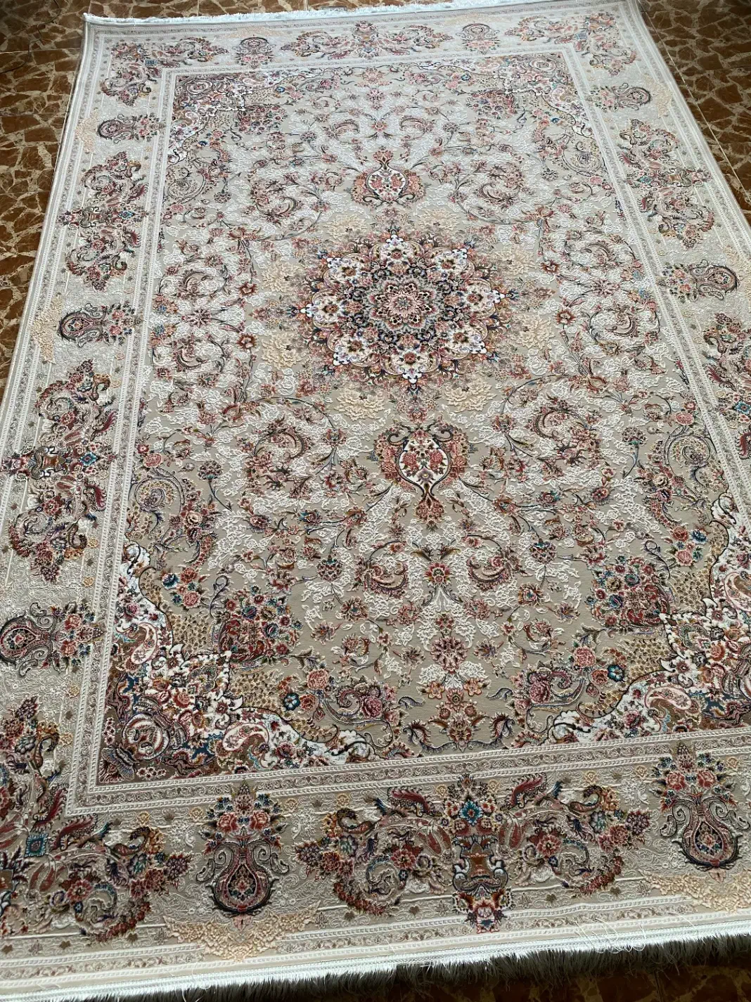 بزرگترین طرح تعویض فرش کهنه بافرش نو(فرش کریمزاده)|فرش|تبریز, |دیوار