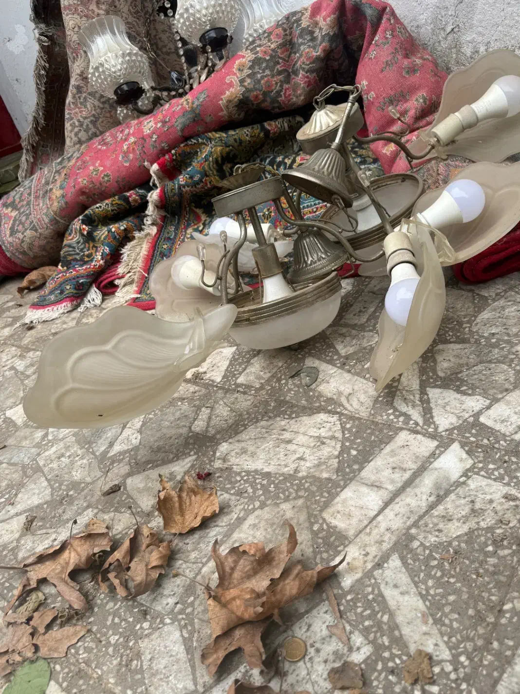 جفت لوستر سه شاخه|لوستر و چراغ آویز|رشت, پل تالشان|دیوار