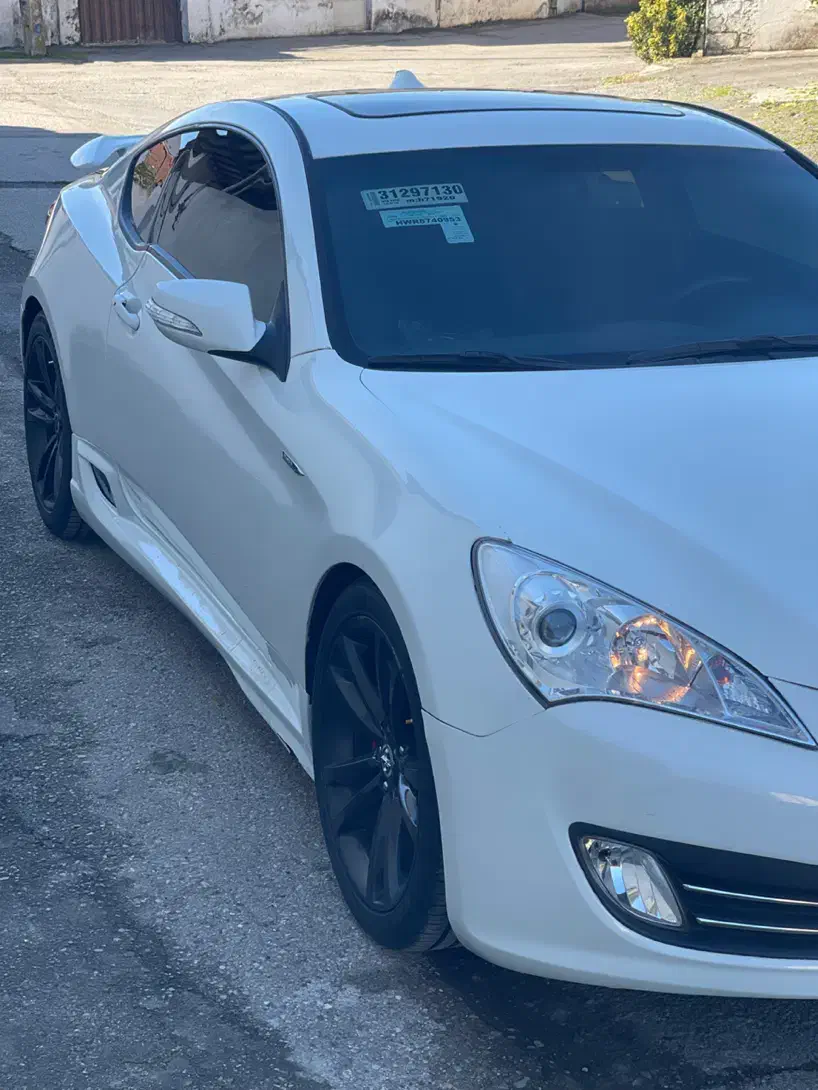 جنسیس کوپه‌۲۰۱۱ در حد|خودرو سواری و وانت|بابل, |دیوار