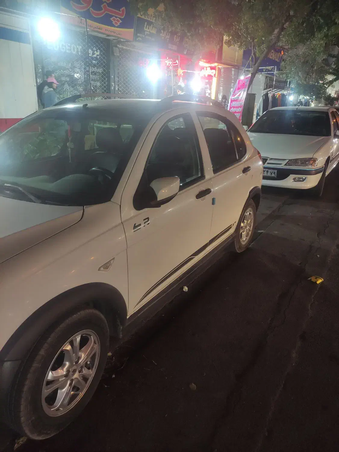 کوییک Rسفید مشکی|خودرو سواری و وانت|شیراز, شیخ علی چوپان|دیوار