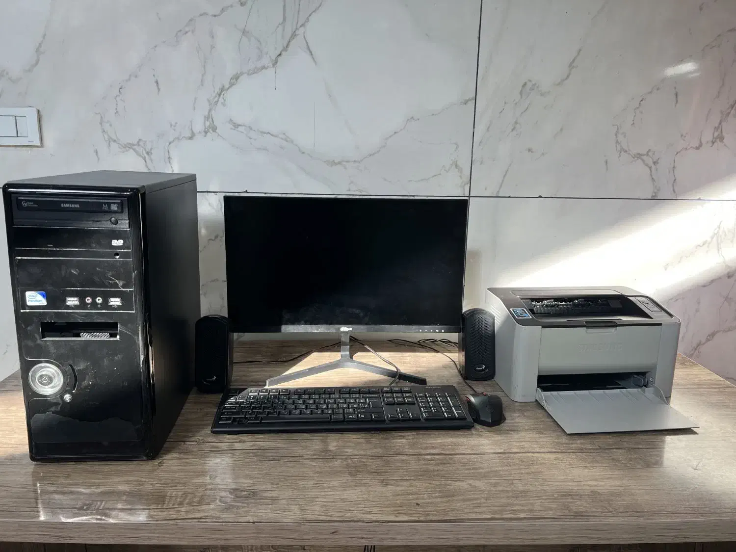 کامپیوتر و چاپگر لیزری|رایانه رومیزی|بانه, |دیوار