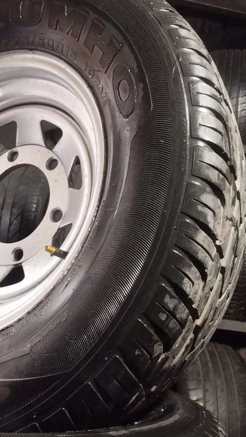 رینگ و لاستیک نیسان کاروان نیسان یدک کش جرثقیل|قطعات یدکی و لوازم جانبی|شهریار, کهنز|دیوار