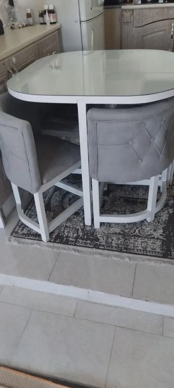 میز نهار خوری کم جا|میز و صندلی غذاخوری|گلپایگان, |دیوار