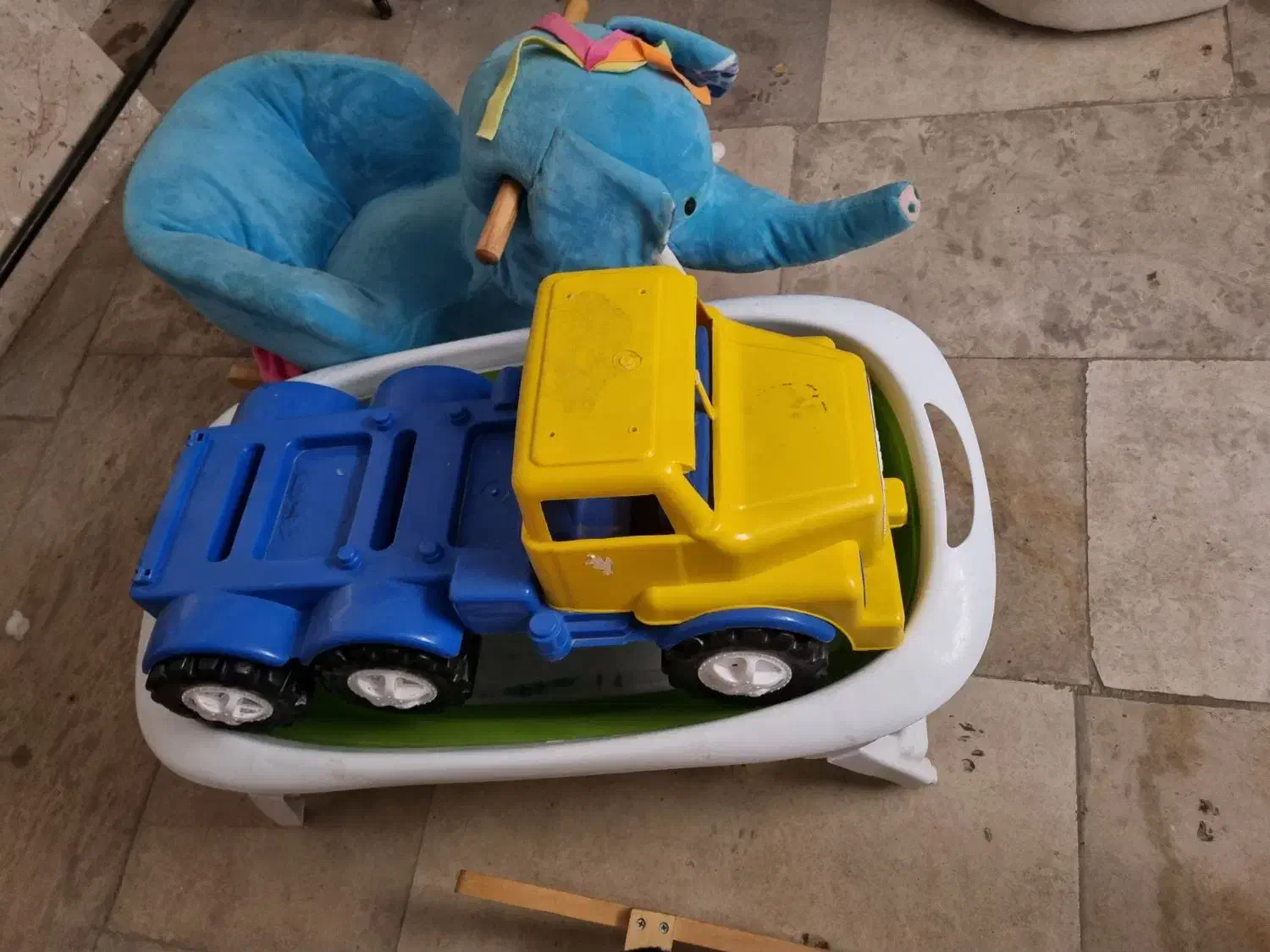 اسباب بازی|اسباببازی|الیگودرز, |دیوار