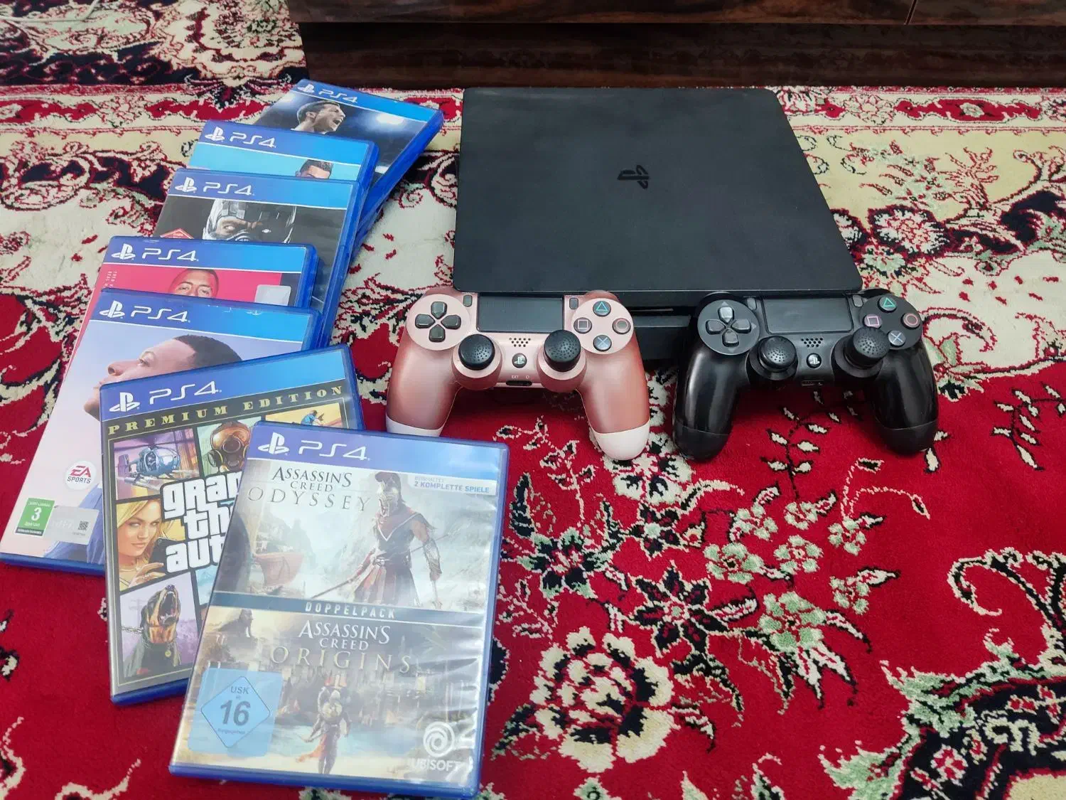ps4 slim 1t دودسته فابریک به همراه ۹ عدد دیسک|کنسول، بازی ویدئویی و آنلاین|تهران, اسفندیاری|دیوار