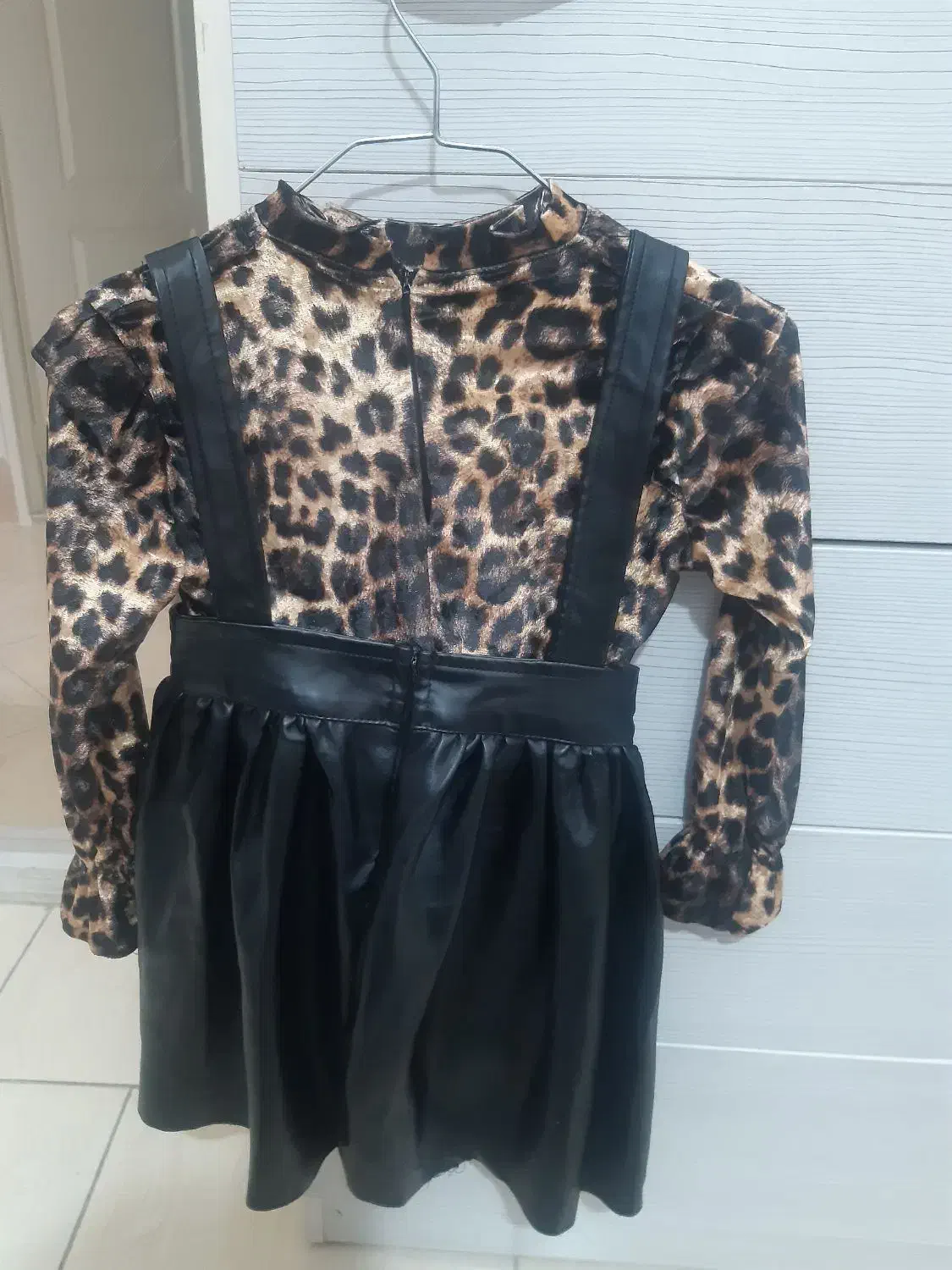 لباس بچه|کفش و لباس بچه|قم, شاه سید علی|دیوار