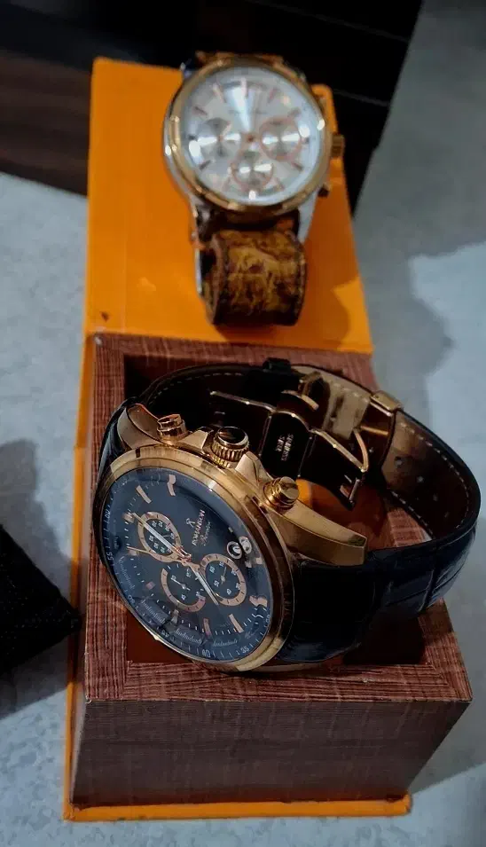 ساعت مچی|ساعت|نهاوند, |دیوار