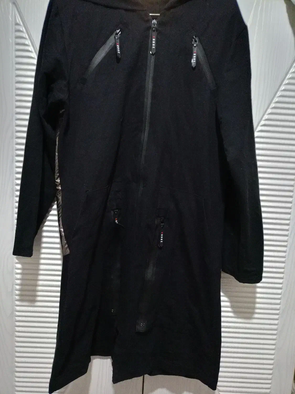 کاپشن|لباس|چناران, |دیوار