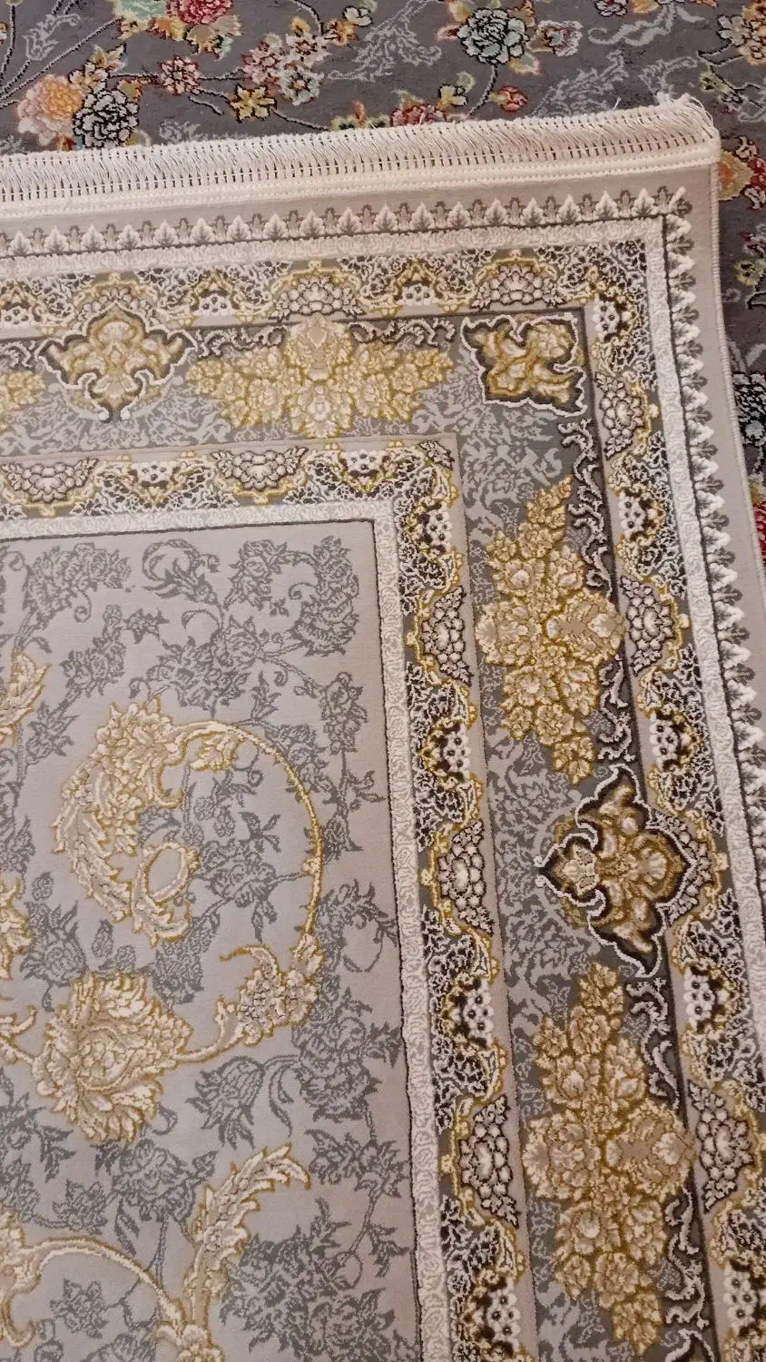 ۱ عددفرش ۶متری ۷۰۰شانه با۲عددپادری|فرش|اراک, |دیوار