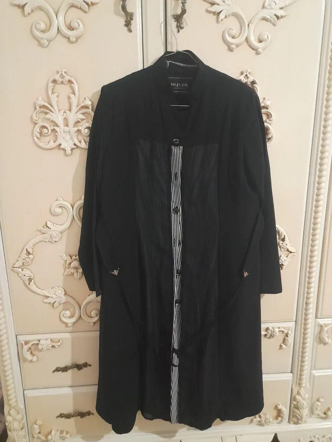 مانتو|لباس|شاهین دژ, |دیوار