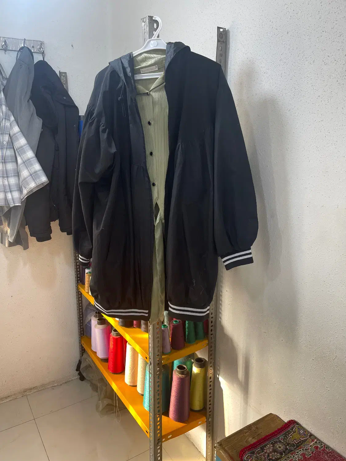 بارونی|لباس|تهران, جمهوری|دیوار