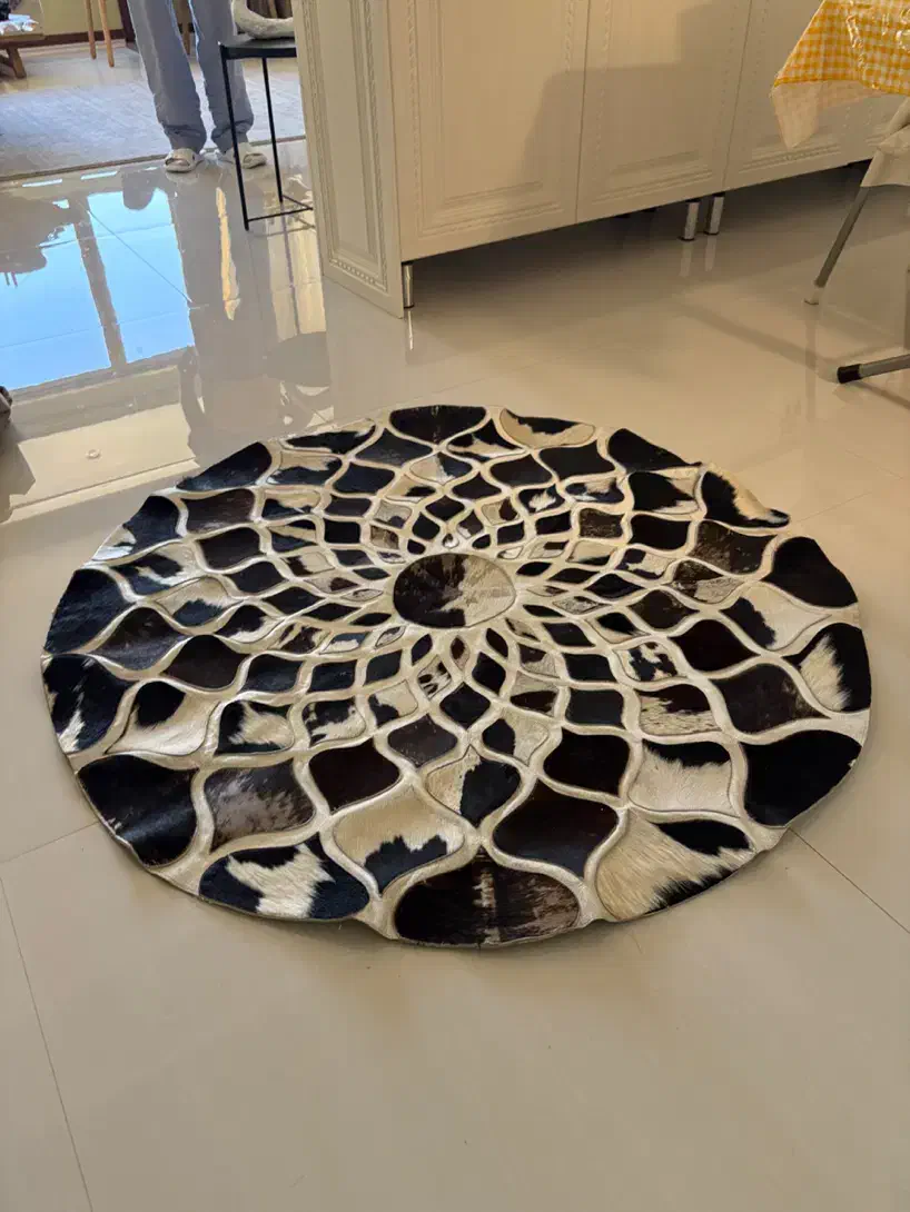 فرش دست دوز چرم وپوست|فرش|شیراز, قدوسی غربی|دیوار