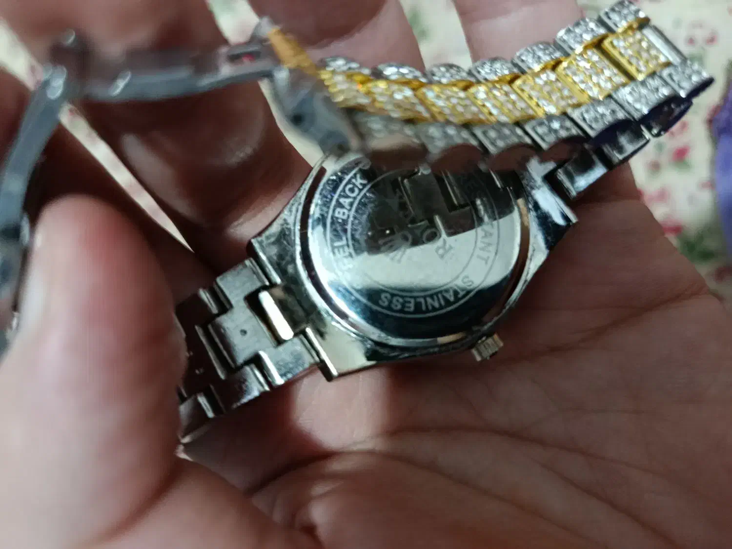 ساعت رولکس|ساعت|اندیشه, اندیشه فاز ۱|دیوار