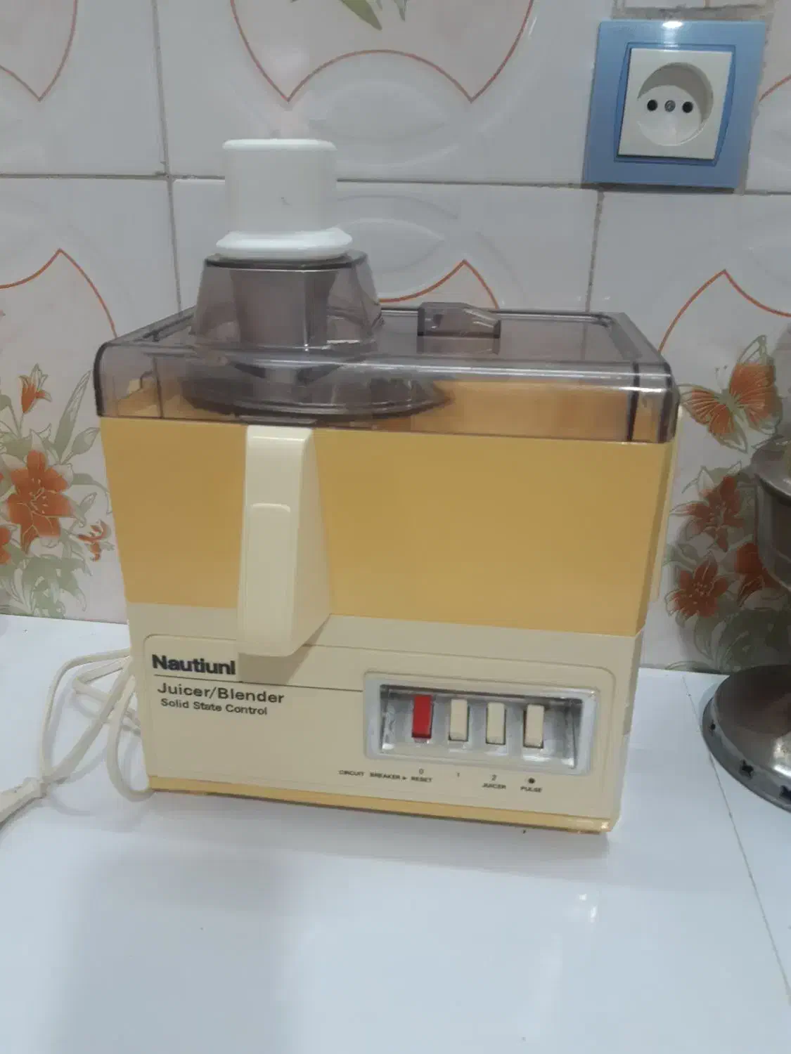 آبمیوه گیری سالم|آبمیوه‌گیر و آب‌مرکبات‌گیر|سبزوار, چهارراه فرودگاه|دیوار