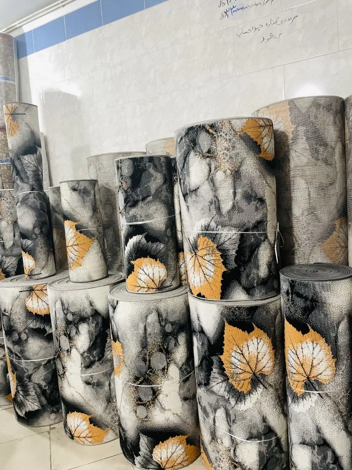 گلیم راه پله/قالیچه/تم برگ خزان پاییز/مجلل|گلیم، جاجیم، گبه|قم, زاد|دیوار