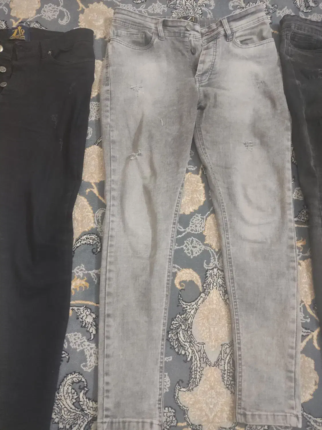 فروش پوشاک|لباس|شیراز, چوگیاه‎|دیوار