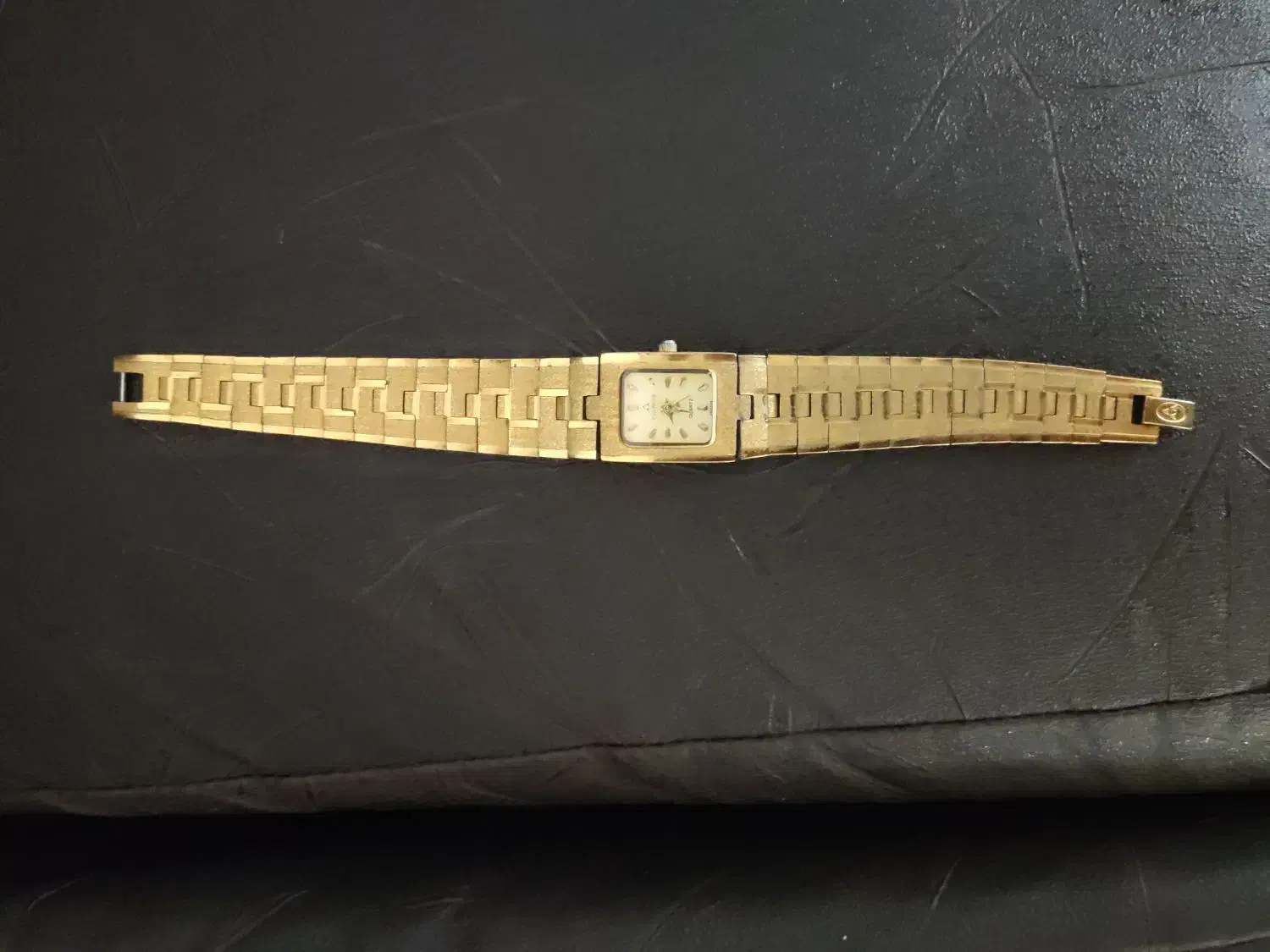 ساعت|ساعت|سقز, |دیوار