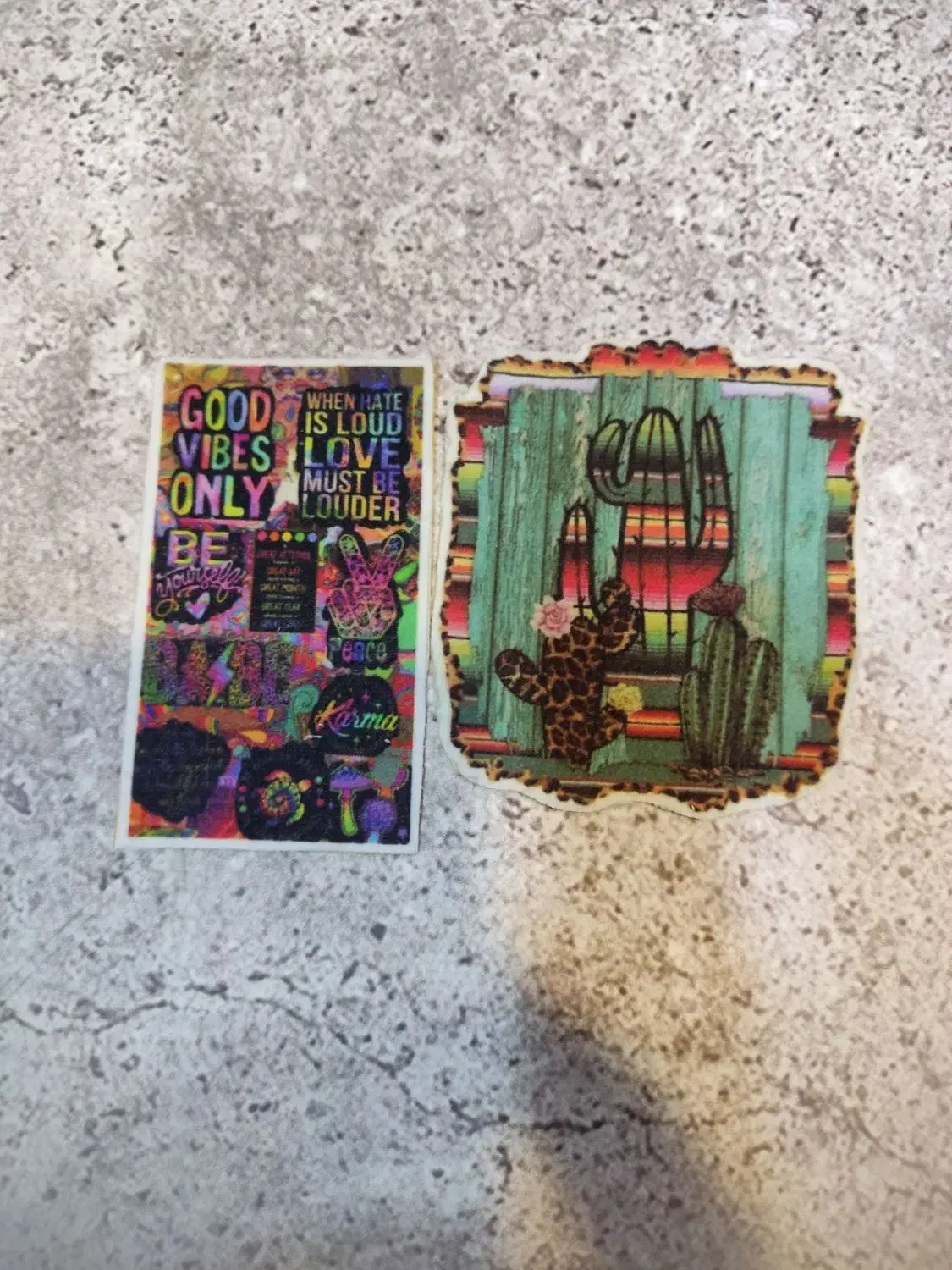 استیکر لباس،(ضد آب و ضد خش)|لوازم التحریر|بابل, |دیوار