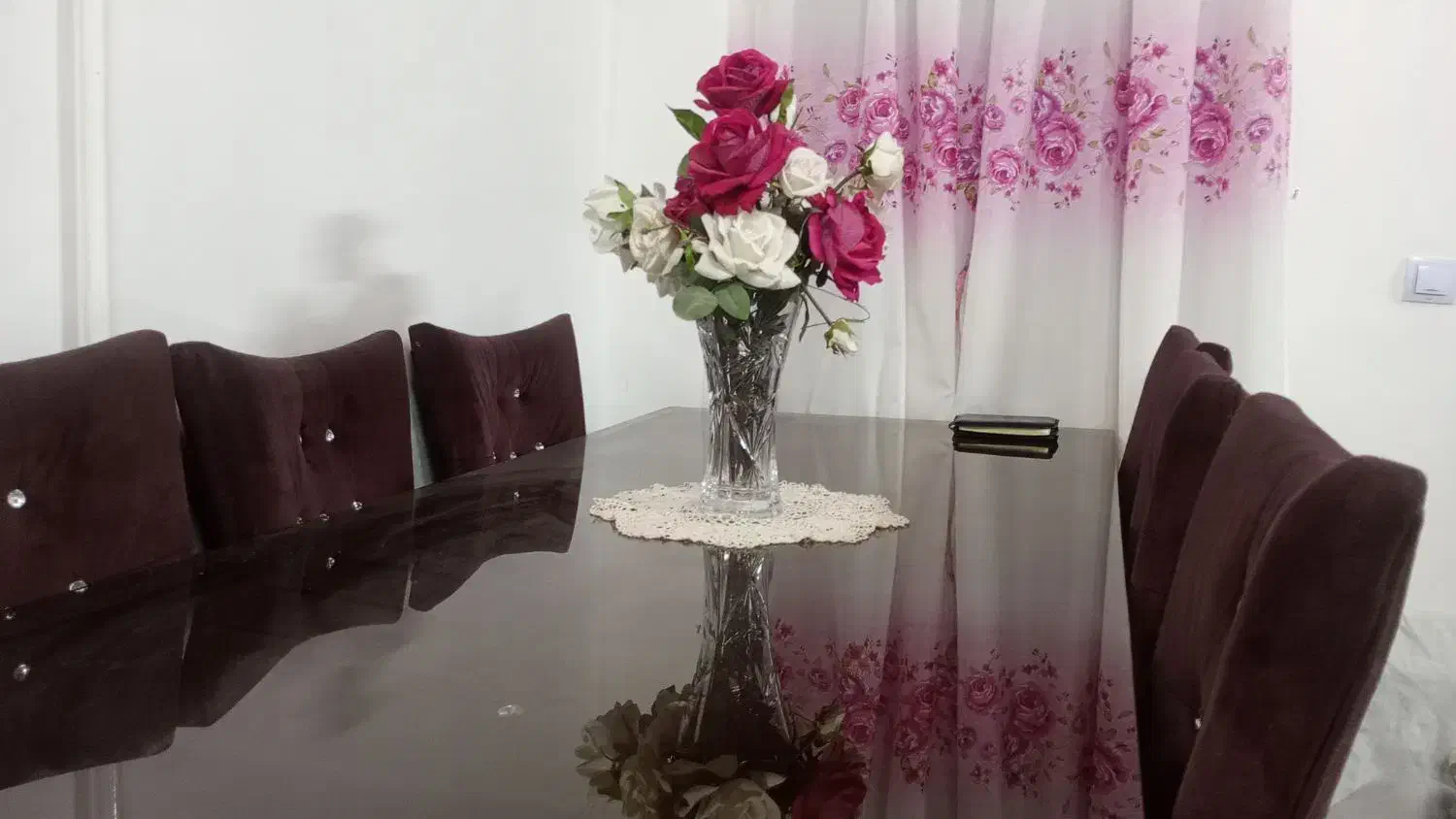 میزناهارخوری|میز و صندلی غذاخوری|آبیک, |دیوار