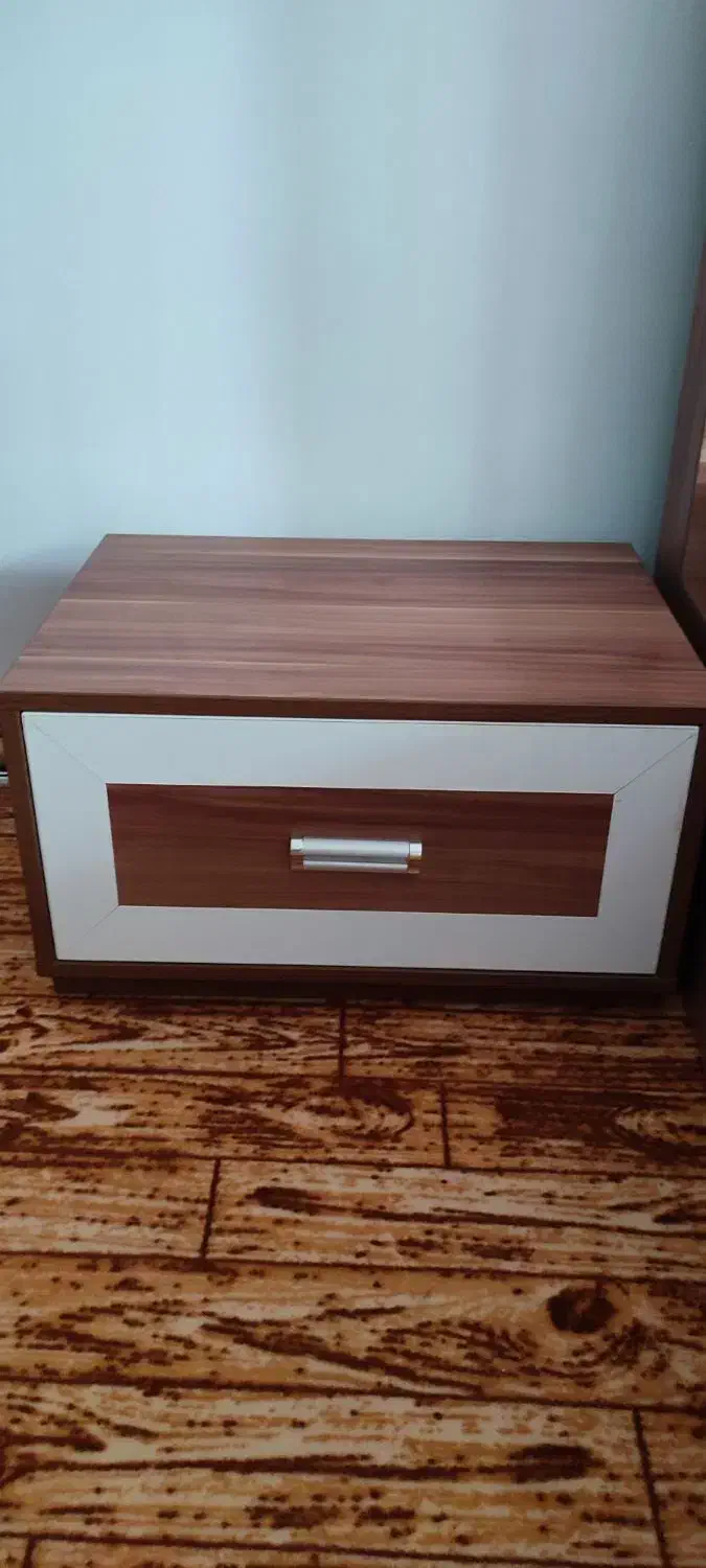 سرویس خواب|تخت و سرویس خواب|شفت, |دیوار