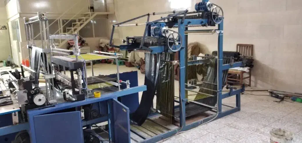 دستگاه دوخت نایلون و نایلکس|ماشین‌آلات صنعتی|اصفهان, احمدآباد|دیوار