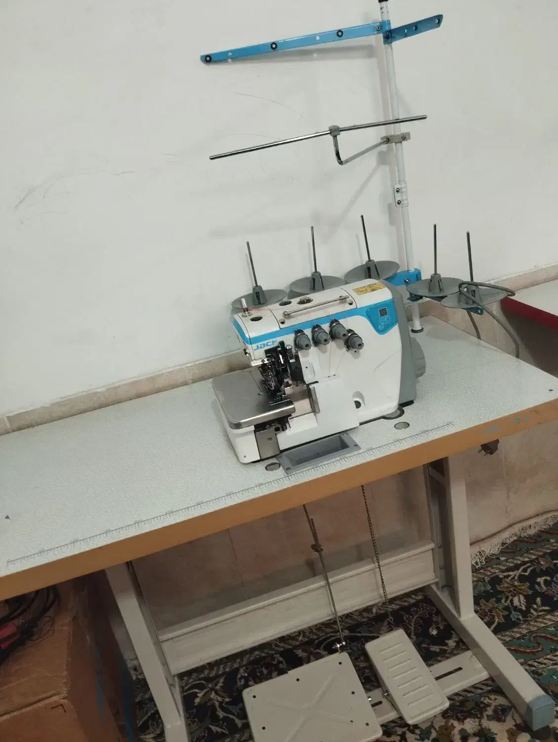 چرخ خیاطی راسته دوز و سردوز|چرخ خیاطی و ریسندگی|مشهد, بهمن|دیوار