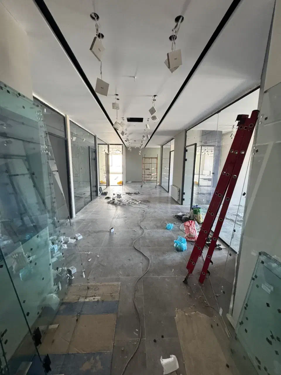 کرکره برقی شیشه سکوریت|خدمات پیشه و مهارت|گرگان, |دیوار