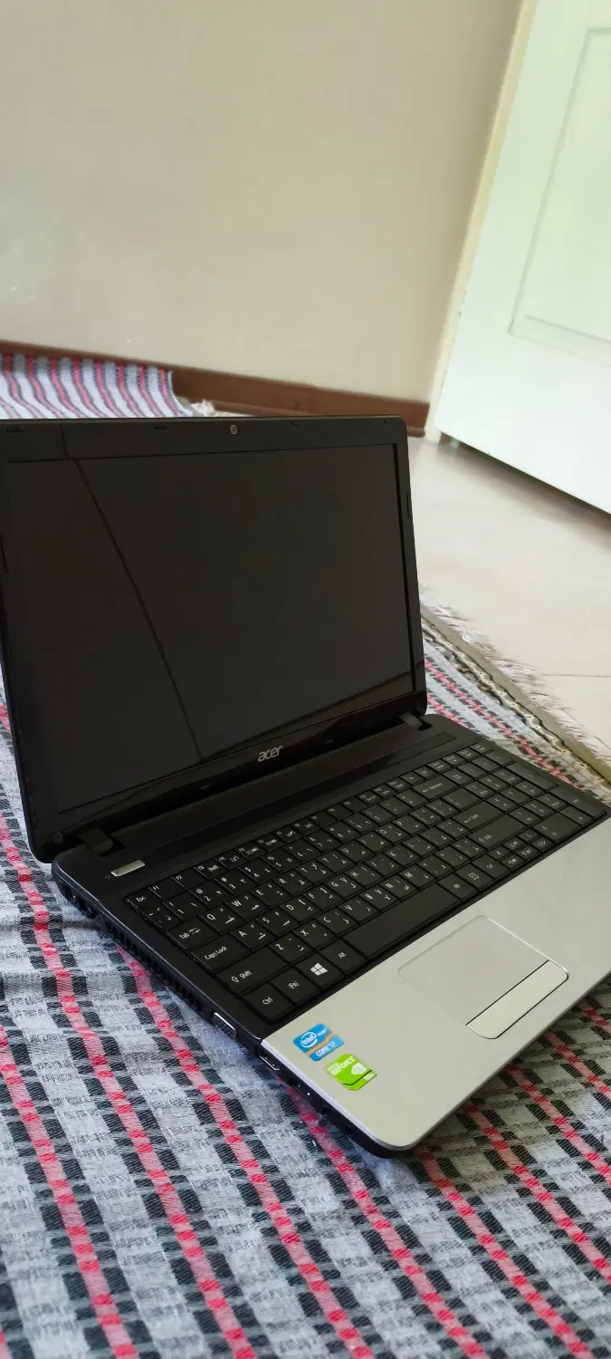 Acer E1|رایانه همراه|پردیس, فاز ۱|دیوار